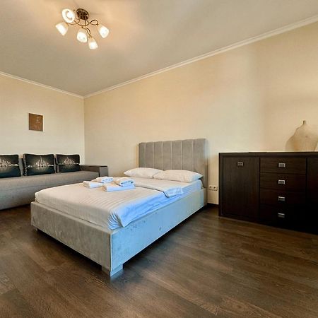 Apartpoltava Світлі Просторі Апартаменти 80М2 , 2-Окремі Кімнати, Новобудова Центр Чек Банківський Eksteriør billede