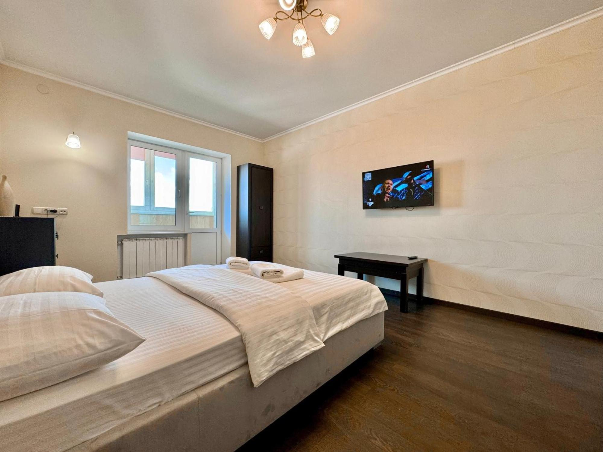 Apartpoltava Світлі Просторі Апартаменти 80М2 , 2-Окремі Кімнати, Новобудова Центр Чек Банківський Eksteriør billede