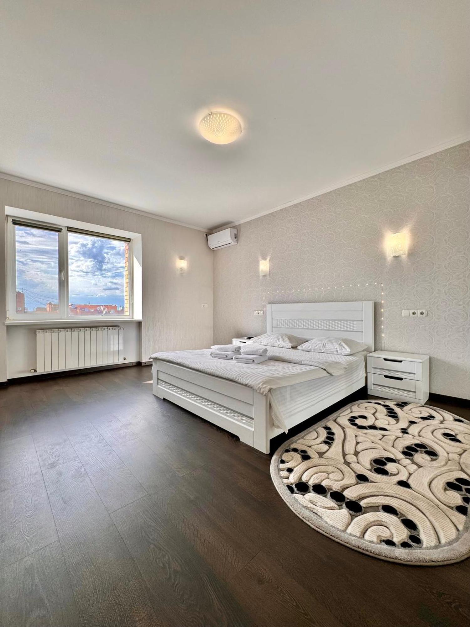 Apartpoltava Світлі Просторі Апартаменти 80М2 , 2-Окремі Кімнати, Новобудова Центр Чек Банківський Eksteriør billede